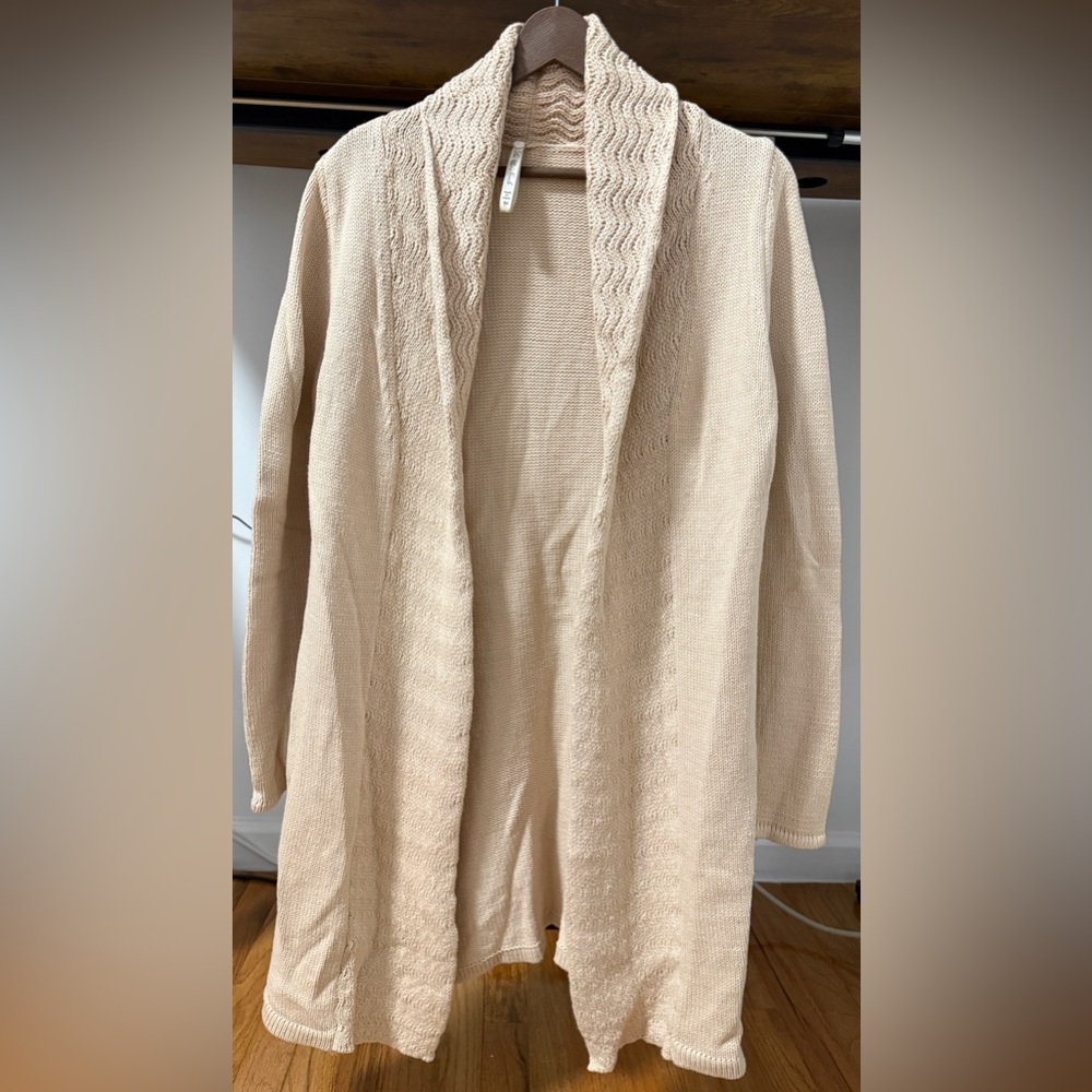 Elegant Cream Women's Sweater, size medium
